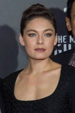 Alexa Davalos Biography, Age, Height, Husband, Net Worth, Family