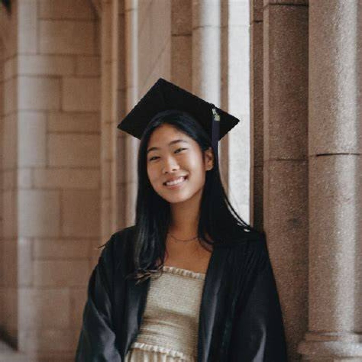 Amelia Wang: the Rising Star of the Entertainment Industry