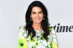 Angie Harmon Net Worth |