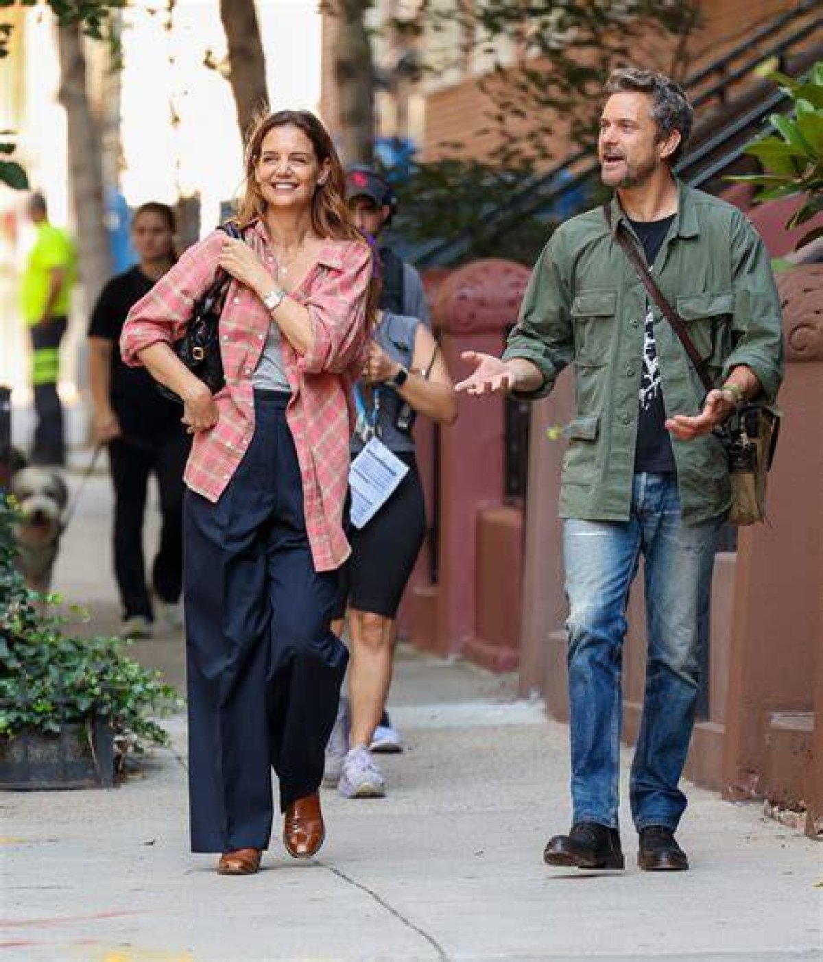 Did Katie Holmes Date Joshua Jackson? a Deep Dive into Their Relationship