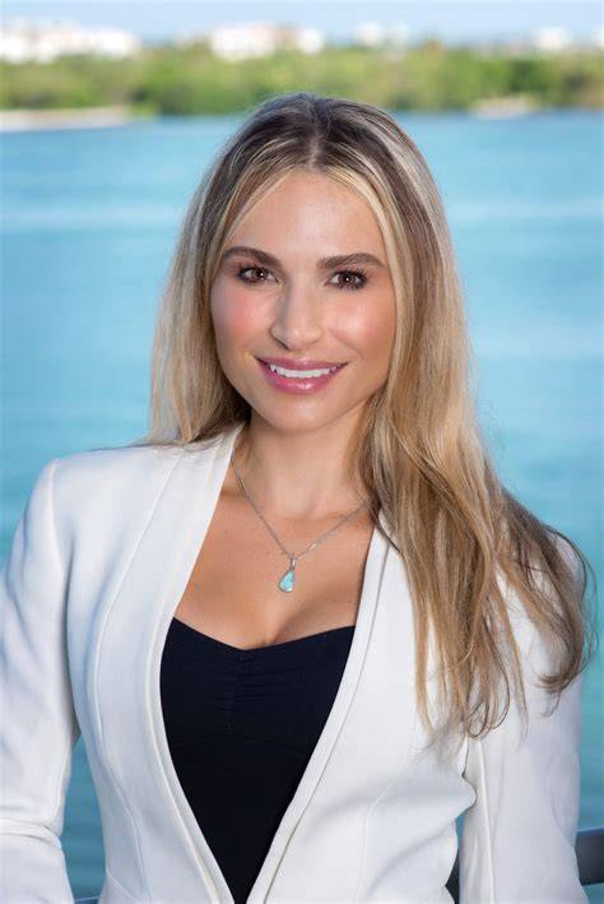 Dr. Tracy Fanara Height, Weight, Net Worth, Age, Wiki, Who, Instagram, Biography