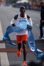 Eliud Kipchoge Height and Weight: the Secrets Behind His Marathon Success