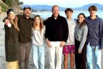 Exploring Kevin Costner's Remarkable Family: the Journey of His 7 Children