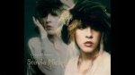 Exploring the Depths of Stevie Nicks' "Edge of Seventeen" Lyrics