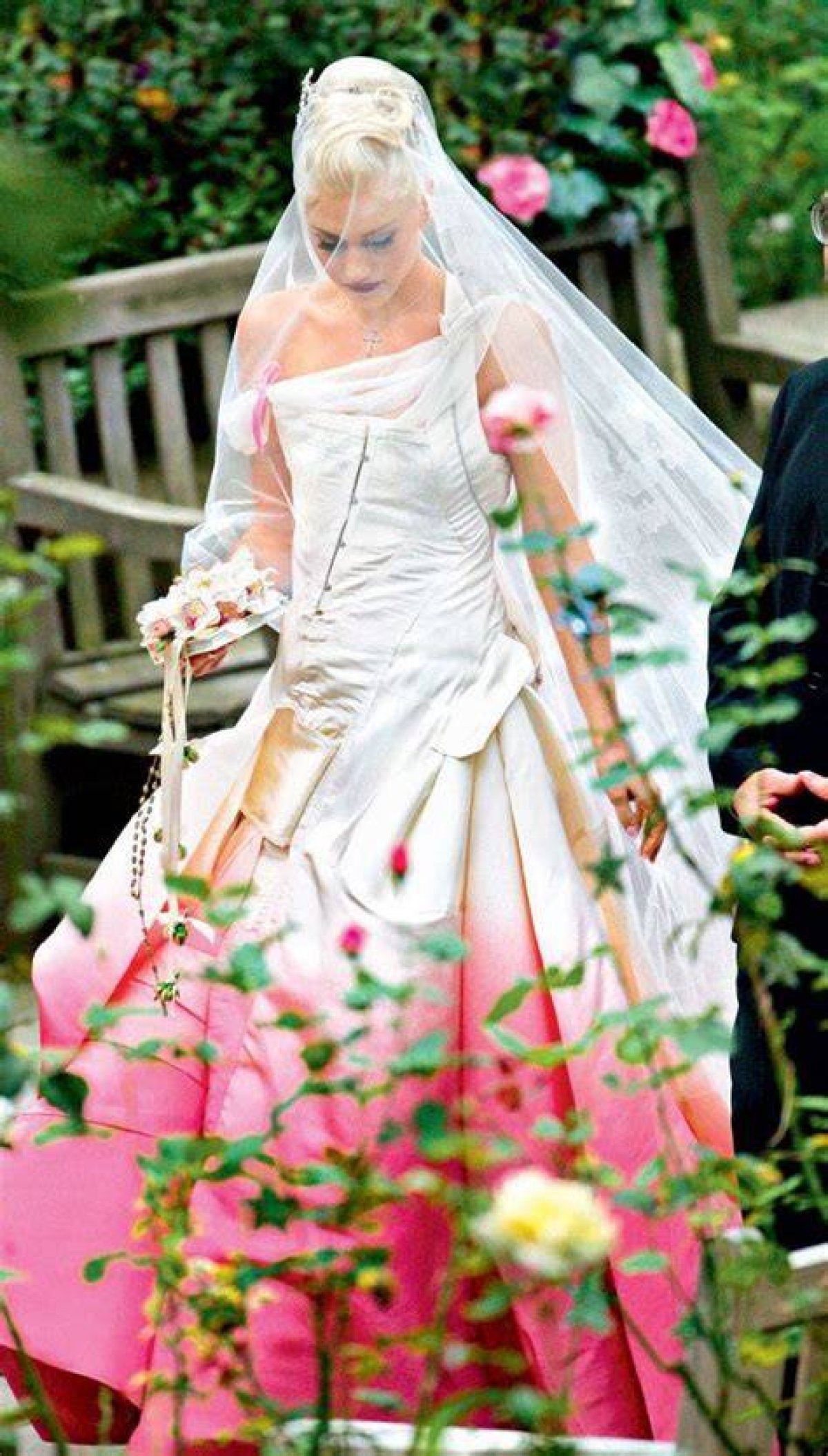 Gwen Stefani's Stunning Pink Wedding Dress: a Modern Fairytale