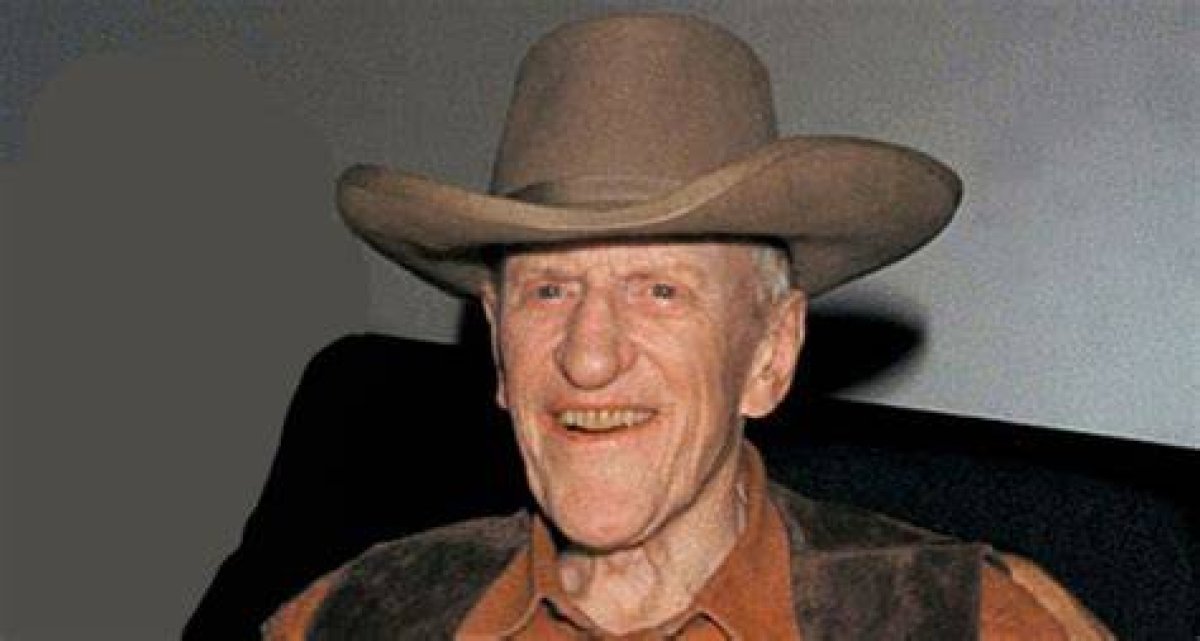 James Arness Height, Weight, Net Worth, Age, Birthday, Wikipedia, Who, Nationality, Biography