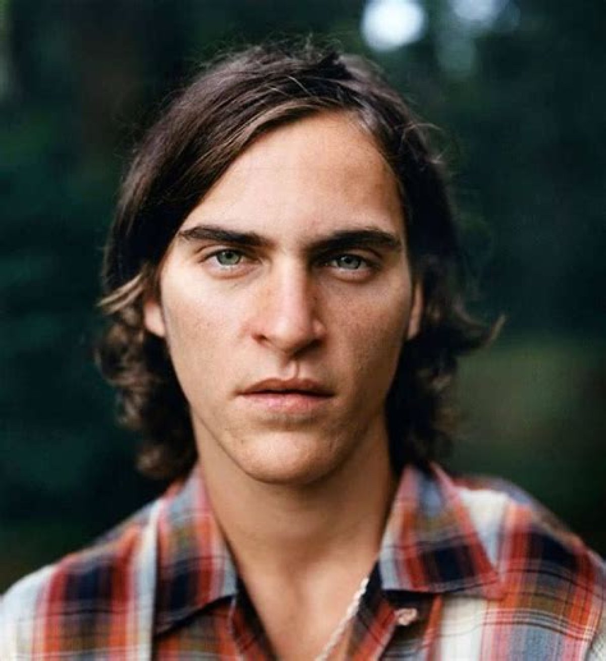 Joaquin Phoenix Young: a Journey Through the Early Year's of an Oscar-Winning Actor