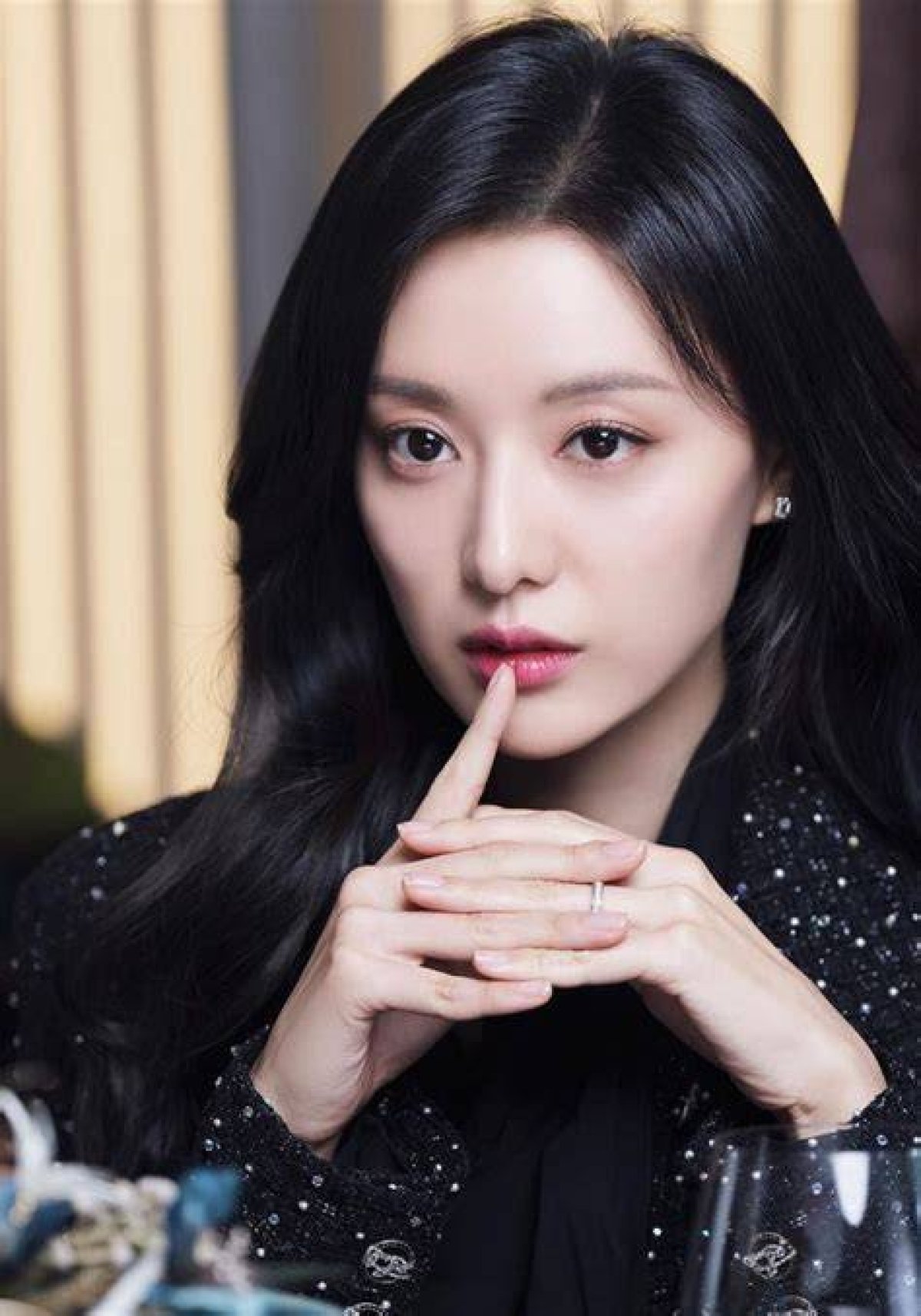 Kim Ji Won: the Rising Star of South Korean Entertainment