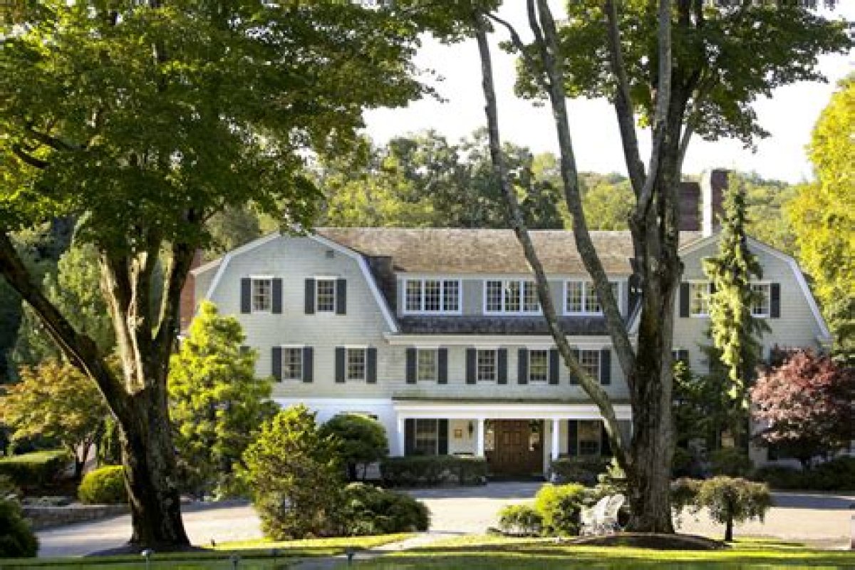 Mayflower Grace Washington: an Exquisite Retreat in the Heart of Connecticut