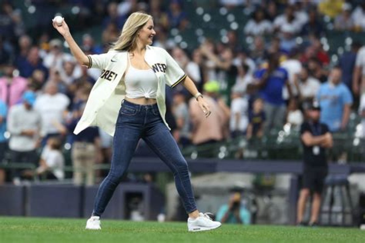 Paige Spiranac's First Pitch for the Brewers: a Moment to Remember
