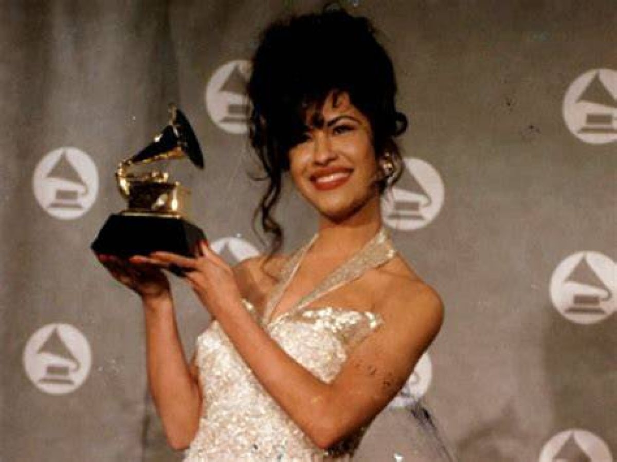 Selena: the Iconic Mexican Singer Who Changed Music Forever