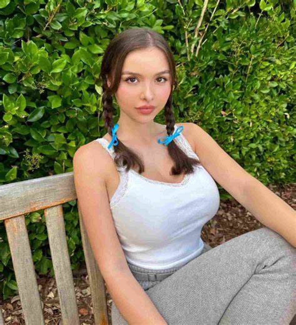 Sophie Mudd |