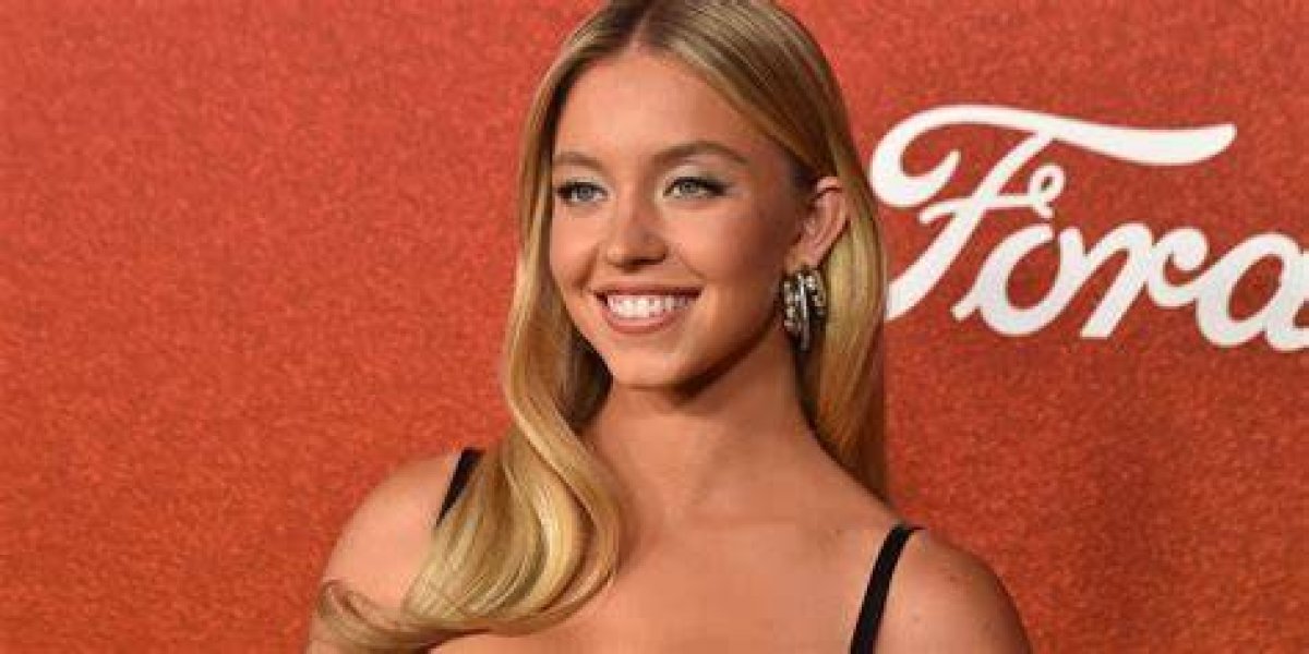 Sydney Sweeney Wanted to Get Breast Reduction Surgery at 18 but Didn't ·