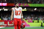 The Fascinating World's of Travis Kelce and Julia Roberts