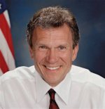 Tom Daschle Biography, Age, Height, Wife, Net Worth, Family