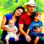 Unraveling the Family Life of Brad Paisley: Does Brad Paisley Have Kids?