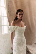 Unveiling the Allure of Christineevip: a Journey into an Influencer's World