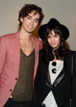 Unveiling the Mystery: Robert Sheehan's Girlfriend in 2024