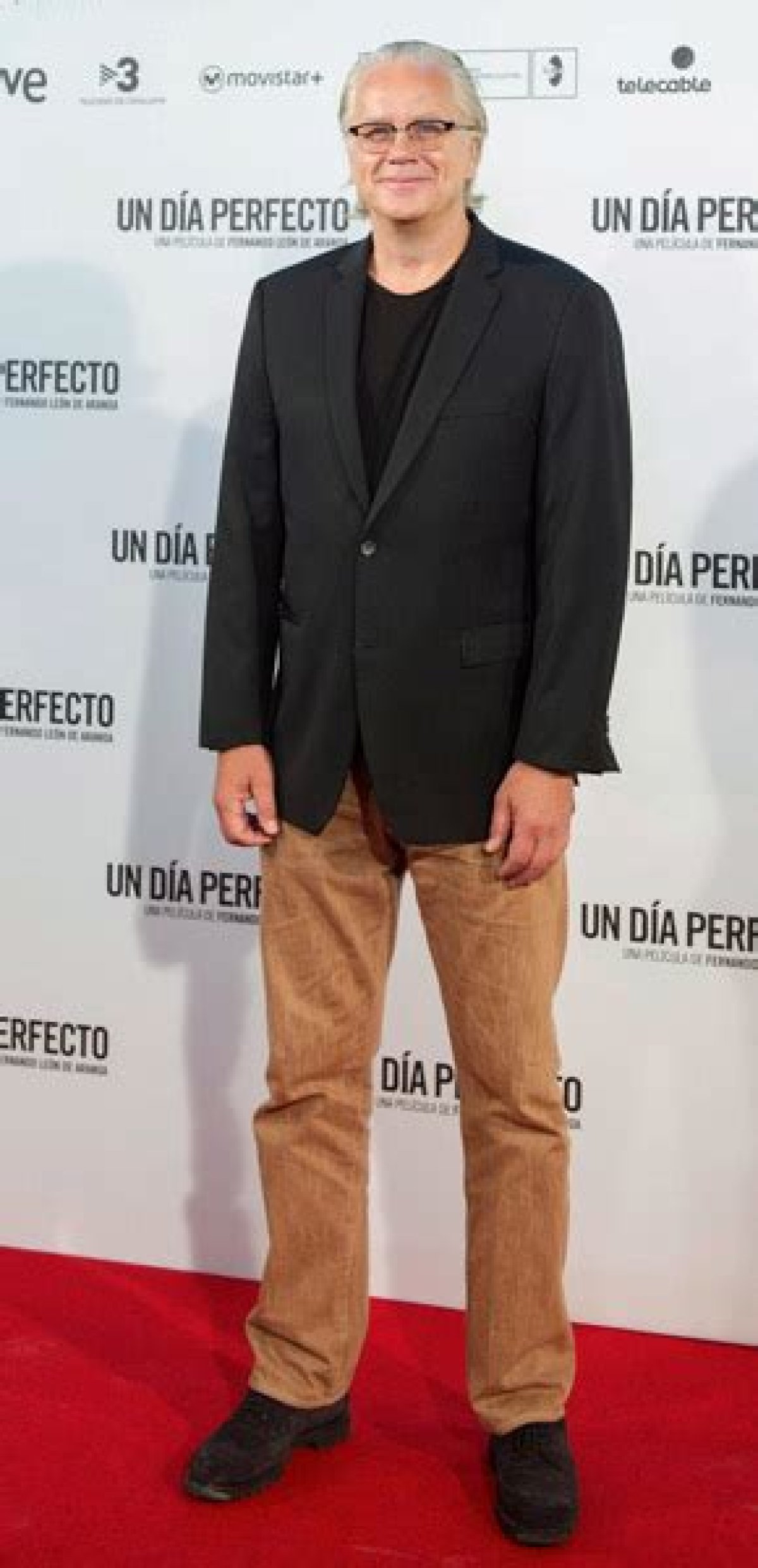Unveiling the Tall Tale: Tim Robbins Height in Feet