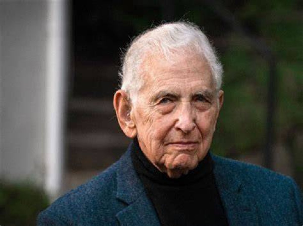 Where Is Daniel Ellsberg Now? Wife, Age, Children, Family, Net Worth, How Did He Die? |