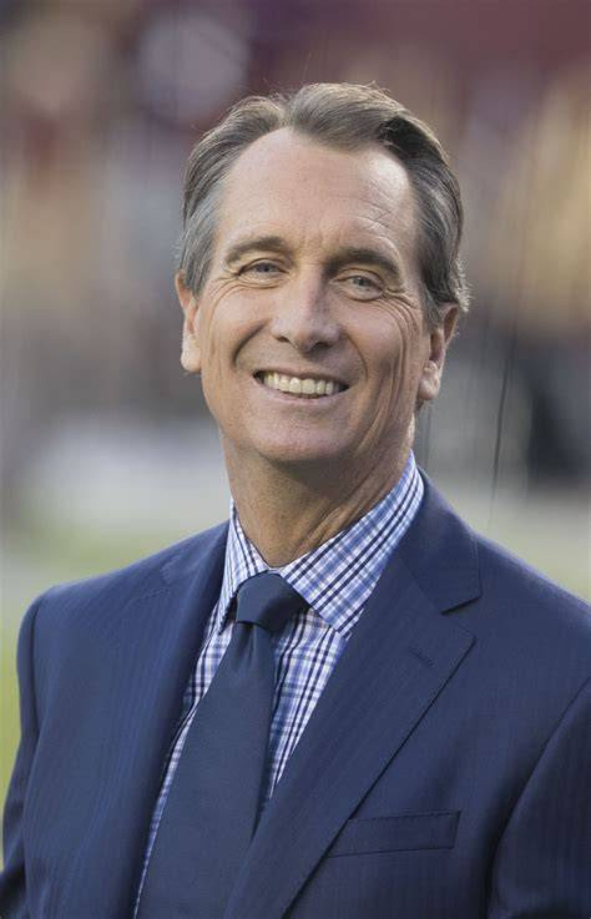 Why Did Cris Collinsworth Retire? a Comprehensive Analysis